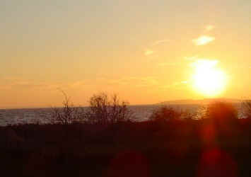 Solnedgang i det sydfynske hav - jan. 2005.JPG (16685 bytes)